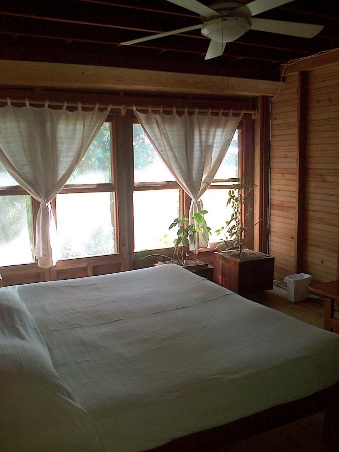 Roatan Bed & Breakfast Apartments West End Habitación foto