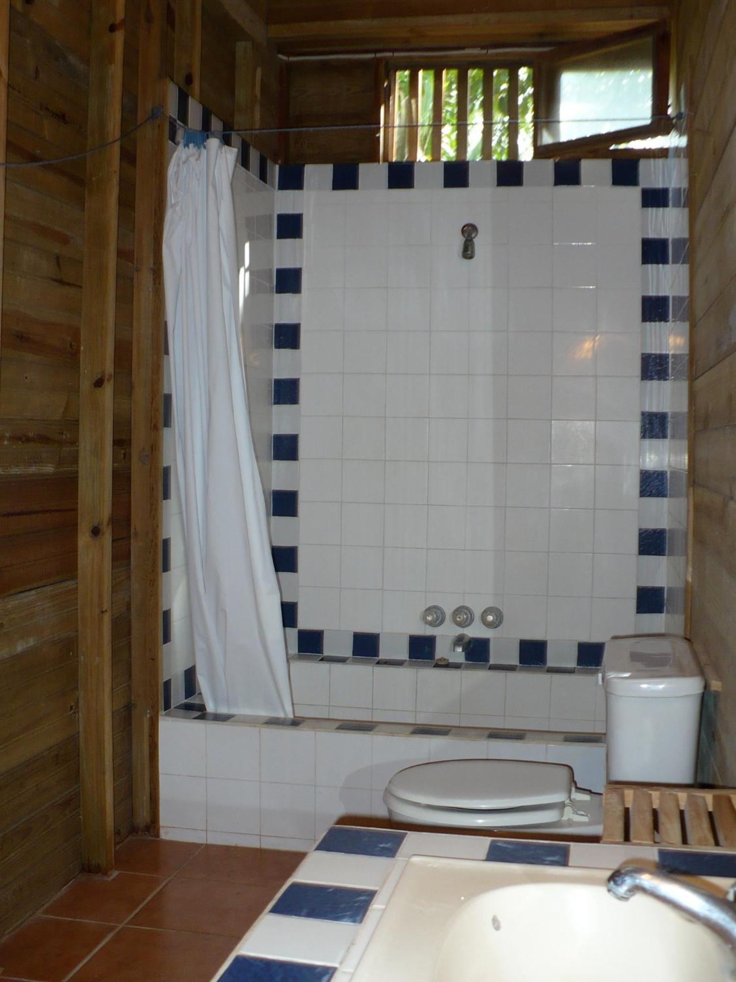 Roatan Bed & Breakfast Apartments West End Habitación foto