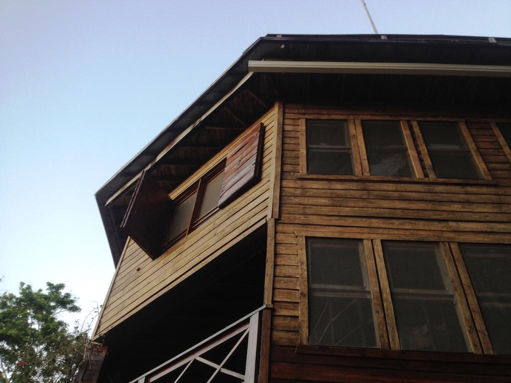 Roatan Bed & Breakfast Apartments West End Exterior foto