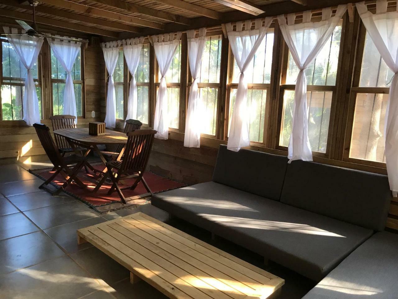 Roatan Bed & Breakfast Apartments West End Exterior foto
